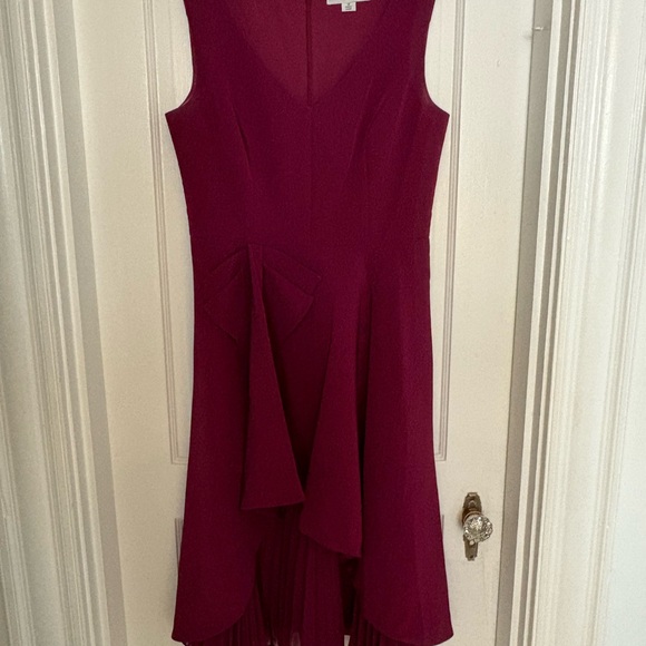 Kay Unger size 10 dress… perfect condition worn for a few hours. Elegant. - Picture 4 of 4